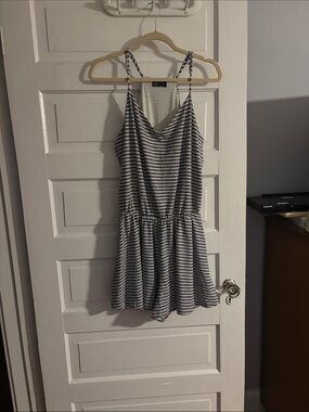 GAP White Tank Top with Navy Logo Tag